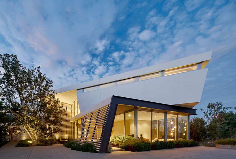 Ngôi nhà với kiến trúc ấn tượng tại Los Angeles